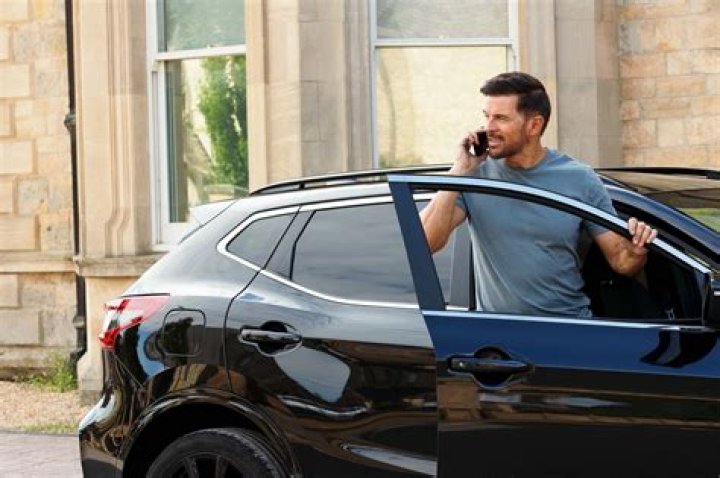 Can I keep a Sorn car on my driveway?