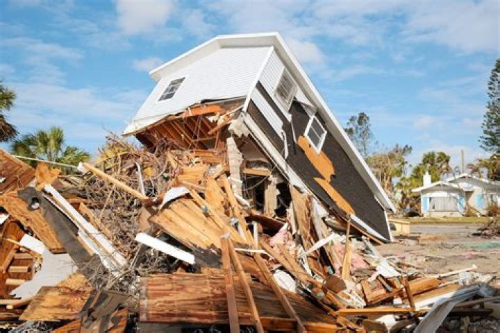 How much do hurricane windows save on insurance?