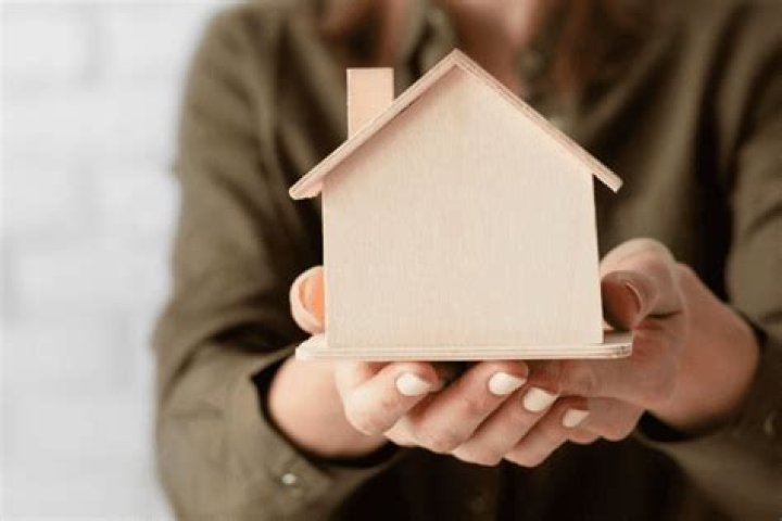 Is home insurance mandatory in Ireland?