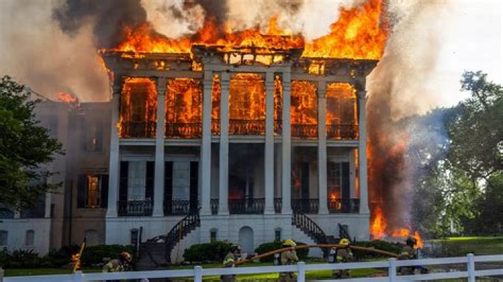 What happens to your mortgage if your house is destroyed by fire?